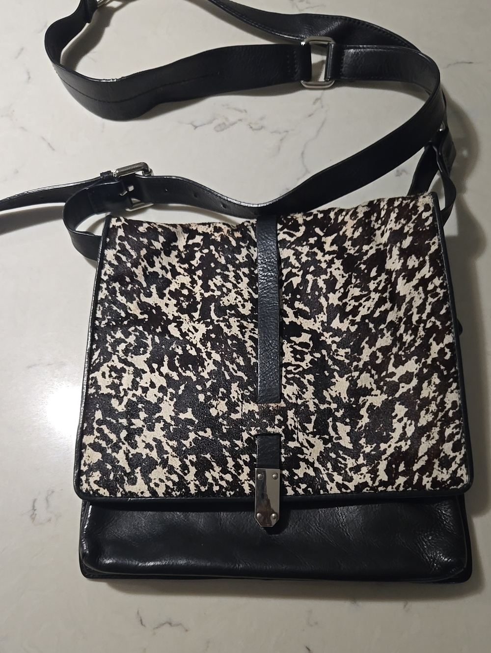 Kenneth Cole Black Leather Messenger Bag with Black & Cream Patterned Flap
